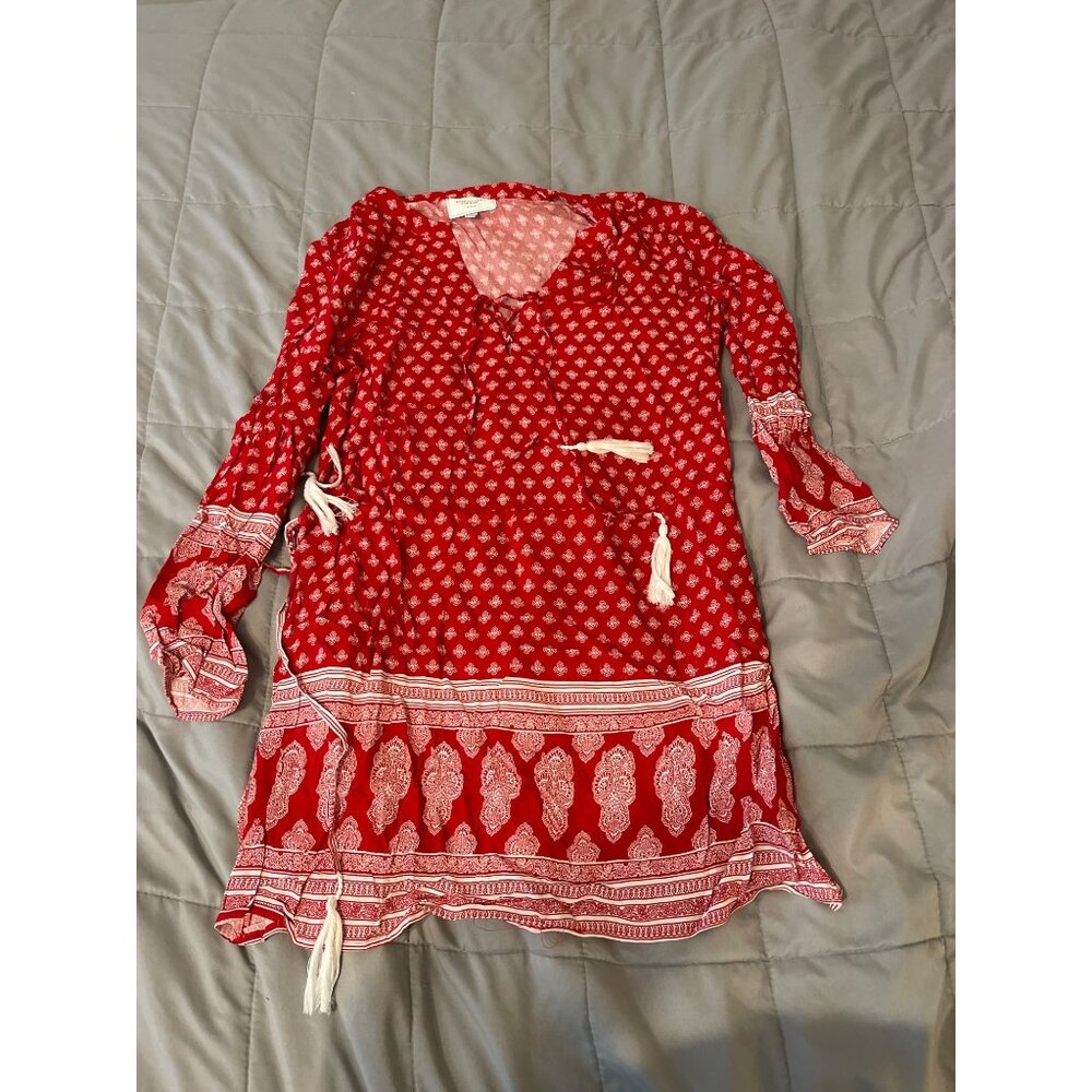 Romeo + Juliet Couture Red & White Bohemian Beach Dress With Paisley Hem And Dra - Picture 1 of 3